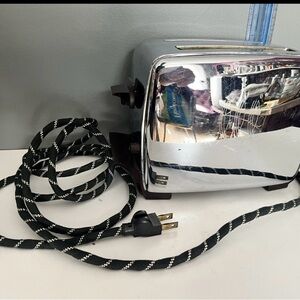 Vintage Antique MCM Toastmaster 1B18 Toaster circa 1953 Super Compact & Unique